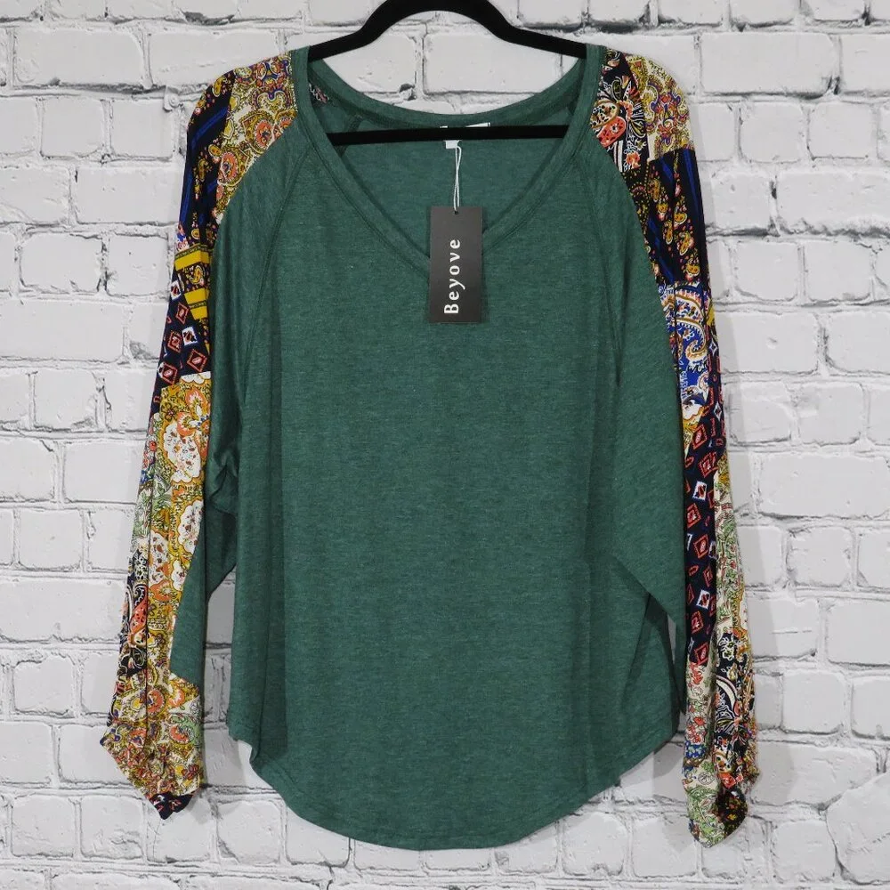 NEW - Women's Relaxed V-Neck Long Sleeve Top - Picture 5 of 8